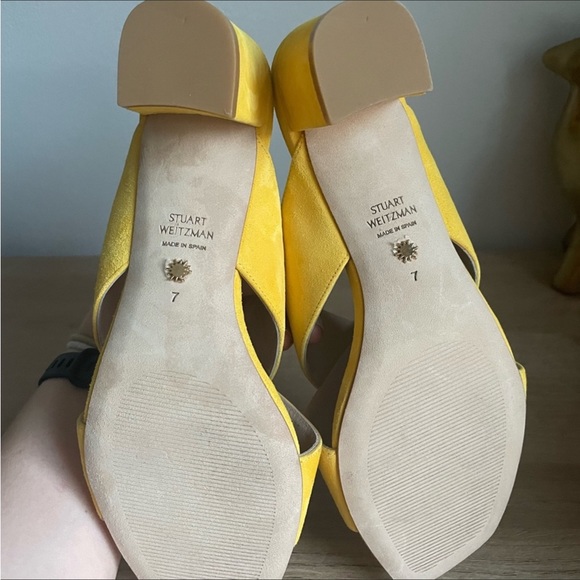 Stuart Weitzman NWOT Aletha Sunflower Yellow Suede Slide Sandals! Size 7 - Picture 6 of 8